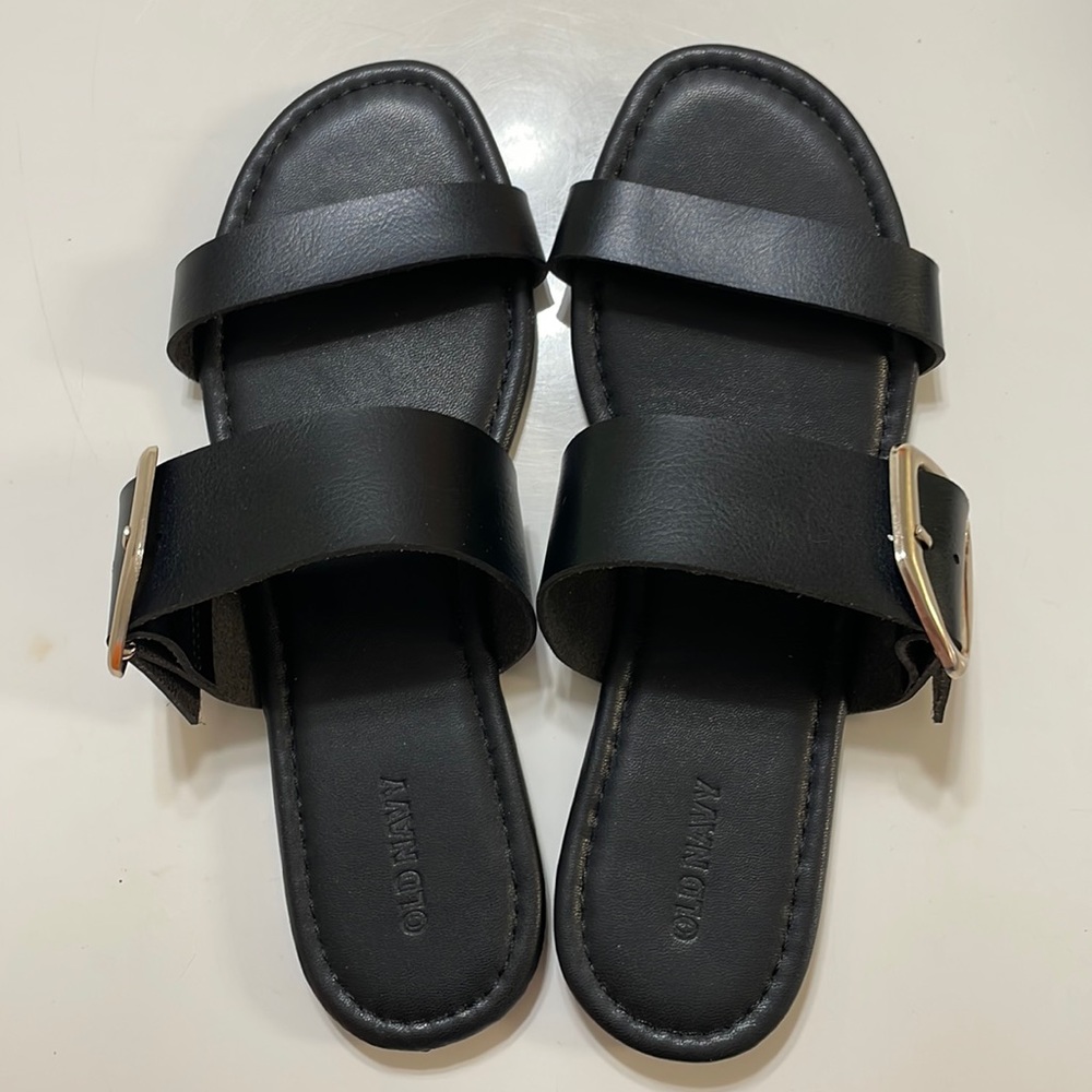 New Old Navy Black sandals